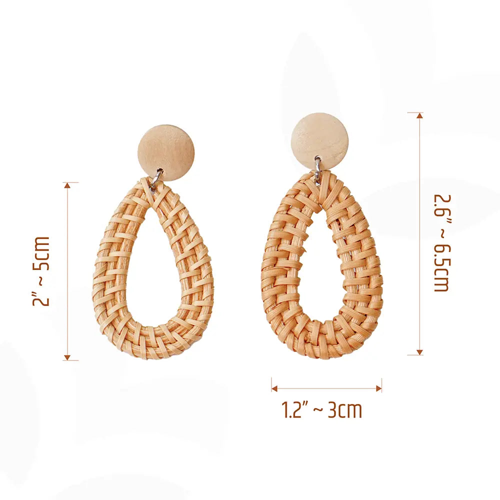 These rattan teardrop shape wooden beads are a beautiful and elegant accessory. The rattan is lightweight and comfortable to wear, while the wooden beads add a touch of natural beauty. The teardrop shape is flattering and feminine, making these earrings perfect for any occasion.