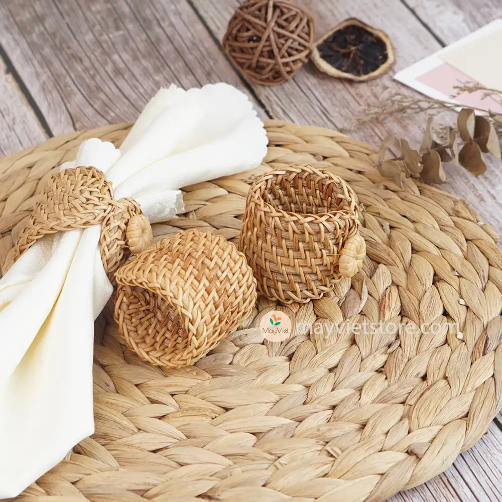 Made from natural rattan, this strainer offers a unique and boho-inspired touch to your tea rituals. This tea strainer is designed to be used with loose tea leaves. It helps separate the leaves from the liquid, allowing you to enjoy a smooth and flavorful cup of tea. The strainer effectively filters out any residue, ensuring a clean and enjoyable tea-drinking experience.