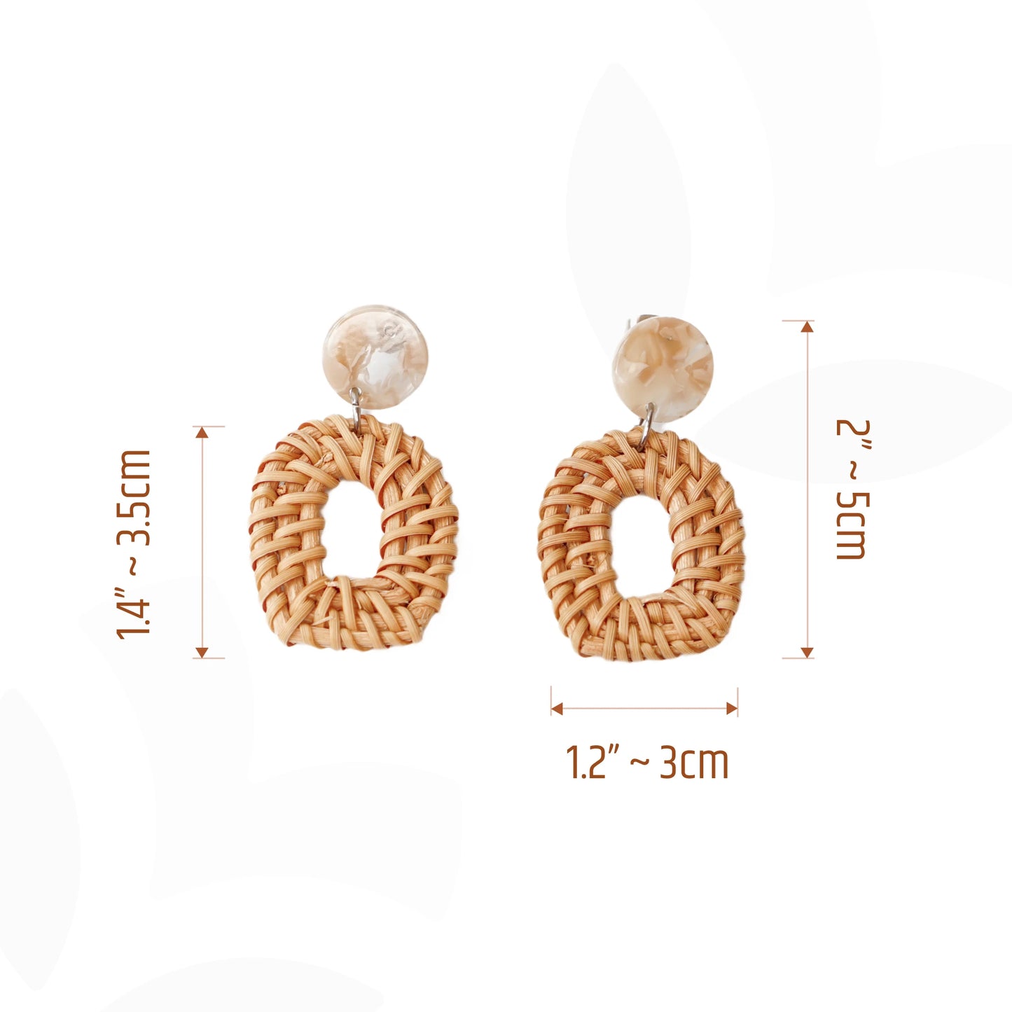 The Mayvietstore Window Shape Rattan Earrings are distinguished by their exceptional window-like design, showcasing natural rattan at their core. What sets them apart is the addition of a lustrous epoxy detail, which not only enhances their aesthetics but also provides a touch of modern sophistication.
